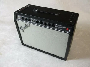 FENDER MINIATURE REPLICA DELUXE REVERB COMBO MINI AMPLIFIER 1/6 GUITAR AMP - Picture 1 of 4