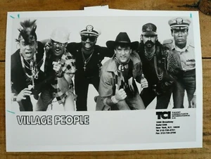 Dorfbewohner - Vintage Band Pressefoto Hochglanz s/w 5x7 - Bild 1 von 2