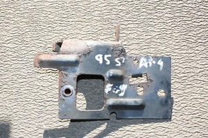Mustang GT 1994 1995 96 97 1998 luz antiniebla soporte de montaje pasajero derecho - Imagen 1 de 5