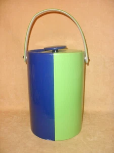 Cubo de hielo de vinilo verde lima y azul cobalto aislado Mod de los años 60 - Imagen 1 de 7