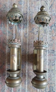 2 VINTAGE RETRO ANTIQUE GNR GREAT NORTHERN RAIL PAIR RAILWAY BRASS CANDLE LAMPS - Picture 1 of 18