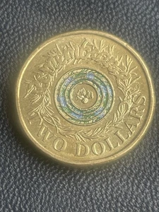 Moneda de dos dólares australianos casi sin circular Rosemary Sprig 2017 de $2 aUNC - Imagen 1 de 2