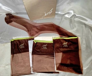 Calze nylon vintage 3 Prs Hanes marrone delicato lunghe 11,5 RT - Foto 1 di 6