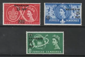 BAHRAIN QEII 1957 SCOUTS JAMBOREE SET DI 3 SG113/SG115 BELLO MONTATO COME NUOVO - Foto 1 di 2
