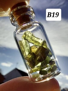 Genuine Moldavite 2.50g Chips In 3ml Glass Bottle tektite extraterrestrial💚 - Picture 1 of 24