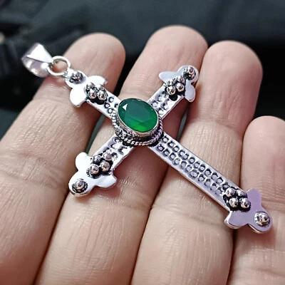 Colgante cruz de plata de ley 925 facetada de amatista verde para hombre y mujer Foto 1 de 4
