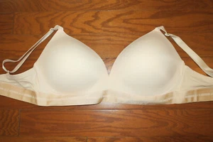 40C 💖 PINK 💖 Victoria's Secret 💖 PUSH UP NO Wire FREE Soft BRA SUPER COMFORT - Picture 1 of 4