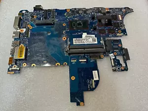Placa madre HP ProBook 650 G3 Core i5-7300 con GPU dedicada AMD (916828-601) - Imagen 1 de 3