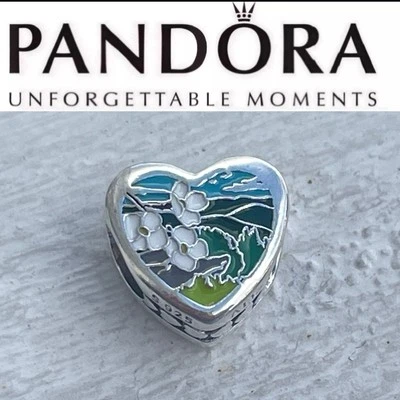 Pandora ENG792015_46 Virginia Escena del Estado Esmaltado Corazón Dije ~ Nuevo Foto 1 de 4