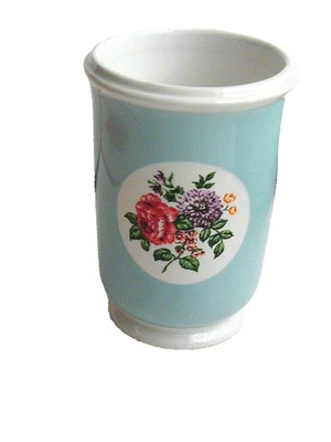 Vaso/taza de uso diario Martha Stewart floral en azul y blanco Foto 1 de 4