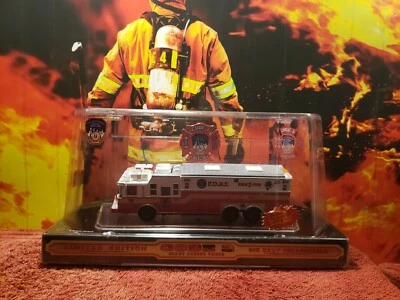 Code 3 City of New York Saulsbury Fire and Rescue Apparatus Truck 1/64 BEAUTIFUL - Image 1 of 4