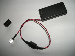 BATTERIEBETRIEBENE BLINKENDE BLAUE LED (10 mm). WÄHLEN SIE IHR BLITZINTERVALL - Bild 1 von 1