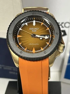 Seiko 5 Sports Naruto & Boruto SBSA092 Naruto Uzumaki Uomo dal Giappone Prestine - Foto 1 di 21