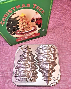 Sartén para pasteles de árbol de Navidad Nordic Ware - Imagen 1 de 4
