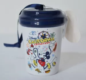 Disney Parks Starbucks California Adventure adorno de Navidad NUEVO - Imagen 1 de 3
