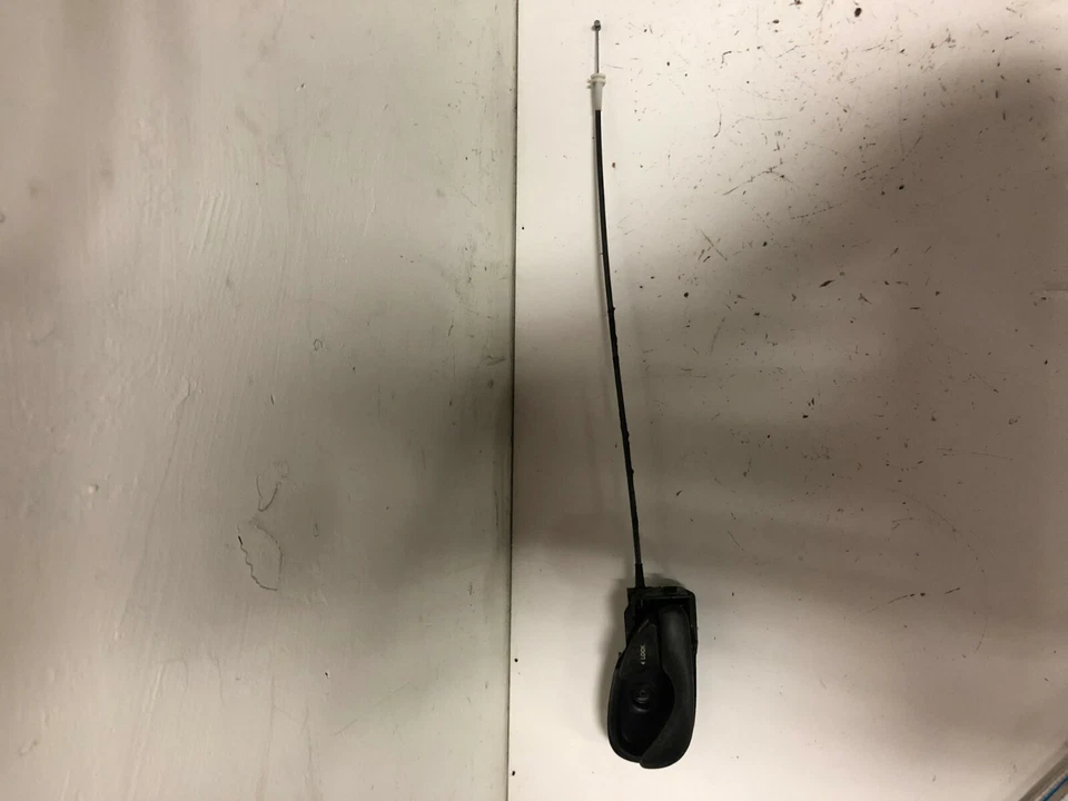 Manija de puerta interior trasera derecha Ford Focus 2000  Foto 1 de 3