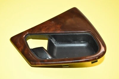 Оригинальный ободок внутренней дверной ручки для правостороннего пассажира 98-01 Mercedes-Benz ML430 - Изображение 1 из 4