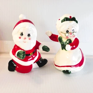 Vintage Lefton Mr and Mrs Santa Claus Salt and Pepper Shakers 1984 Christmas - Picture 1 of 10