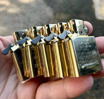 5x Insertos de Latón Zippo Solo con Cajas Nuevo Lote - Las Cajas de Encendedores Varían Foto 1 de 4
