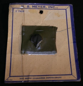 Juego de 2 parches de insignia OG-107 de la guerra de Vietnam especialista del ejército de Estados Unidos MEYER 1964 - Imagen 1 de 4