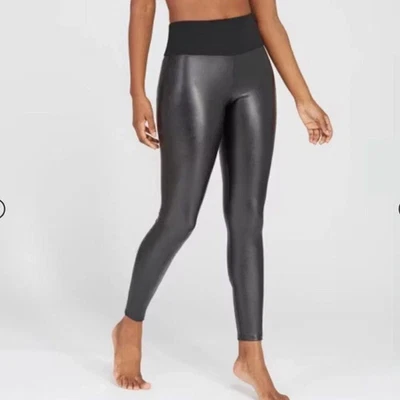 Леггинсы Assets By Spanx из искусственной кожи размер средний черные универсальная форма 20258R - Изображение 1 из 4