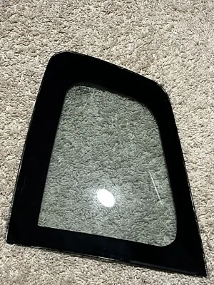 ОРИГИНАЛЬНОЕ ПАССАЖИРСКОЕ ПРАВОСТОРОННЕЕ ЧЕТВЕРТЬ СТЕКЛА LAMBORGHINI MURCIELAGO 43R-0053937 - Изображение 1 из 4