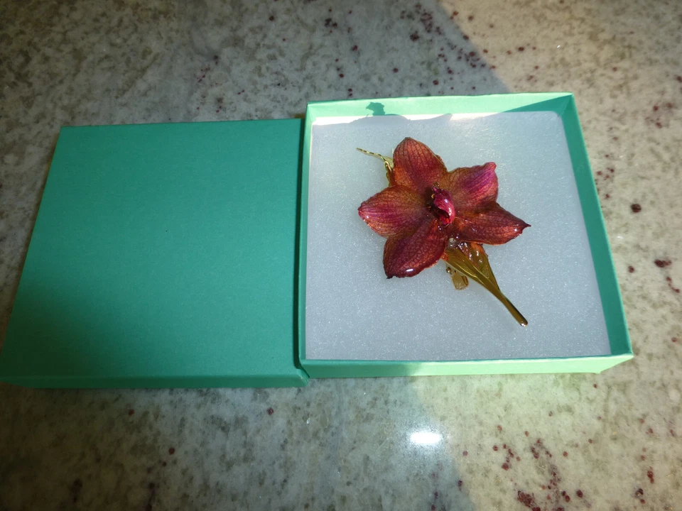 Phalaenopsis Real Phal Orchid Preserved Flower 14K Gold Plated Hair Clip - Image 1 of 4