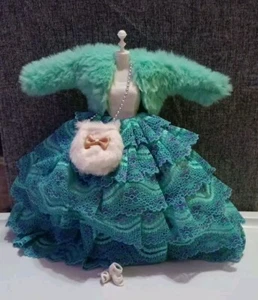 Glamourous Gown And Accessories For 11 Inch Fashion Dolls - Picture 1 of 2