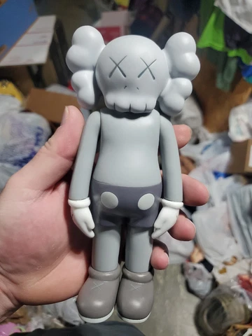 KAWS COMPANION MEDICOM 8 INCH GRAY FIGURE 2004 Cover