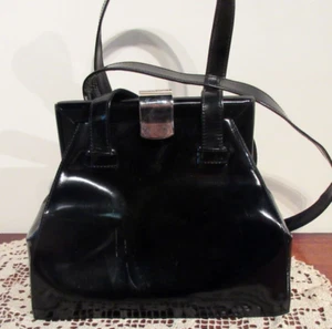 BOLSO DE MANO/BOLSO DE MANO STUART WEITZMAN VINTAGE FINO EN FORMA DE CAJA INUSUAL. HALLAZGO INMOBILIARIO - Imagen 1 de 11