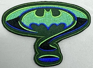 BATMAN FOREVER gesticktes Emblem Logo Patch Eisen Nähen Titel Schild Abzeichen RIDDLER - Bild 1 von 2