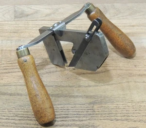 UNCOMMON SANDUSKY TOOL Co. GRASSHOPPER ROUTER- PLOW PLANE-ANTIQUE HAND TOOL - Picture 1 of 3