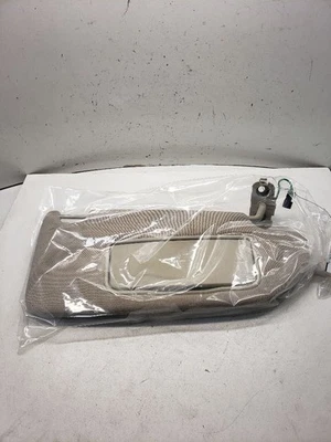 Passenger Sun Visor Illuminated Thru VIN 644108 Fits 07-13 VOLVO XC90 1432173 - Image 1 of 4