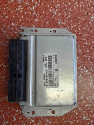 Centralina motore KIA SORENTO I JC A6B5TI00 39100-4AB10 2.50 Diesel 11821122 - Immagine 1 di 2