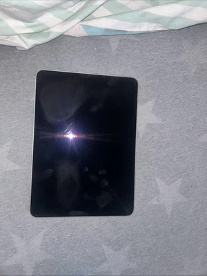 Apple iPad Air 5. Gen (2022) 10,9 Zoll WiFi 64 GB Space Grau - Bild 1 von 4