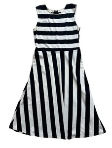 Who What Wear Dress Black/White Striped Fit and Flare Dress Knit Women's Size M - Picture 1 of 4