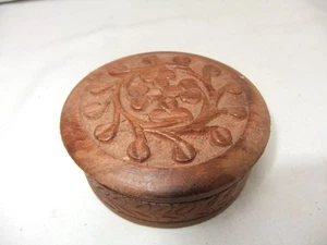 Kleine alte runde Schmuckschatulle aus geschnitztem Holz 2,5 x 7,5 cm - Bild 1 von 4