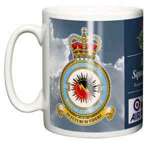 Taza de cerámica del escuadrón RAF IV, lema cresta, estación base del valle Royal Air Force - Imagen 1 de 5