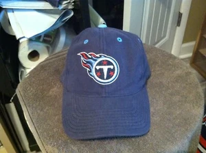 Cappello Tennessee Titans NFL Logo Atletico Cinghia Regolabile Navy Taglia Unica - Foto 1 di 7