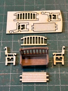 Laser Cut Love Seat Kit Bäcker Dutzend (13) für O Skala / 1/4"" = 1'-0"" Maßstab - Bild 1 von 1