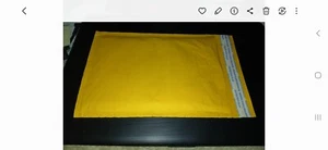 250 staples brand Bubble Shipping Mailing Padded Bags Envelopes Self-Seal 6.5x9 - Picture 1 of 2