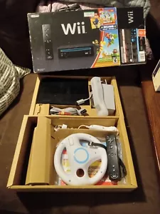 Nintendo Wii Holiday Bundle Black Console - no games - Picture 1 of 4