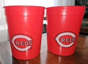 1970s Cincinnati Reds Baseball Major League NuMaid Plastic Tumblers Cups 2 Champ - Picture 1 of 7