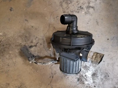 Bomba de aire secundaria Cadillac DTS 2004 2005 2006 2007  Foto 1 de 3
