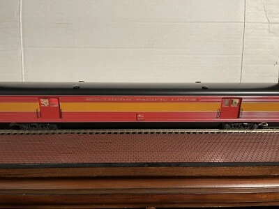 K-Line Southern Pacific 21” Aluminum Baggage Car – Detailed Interiors #6735 - Image 1 of 4