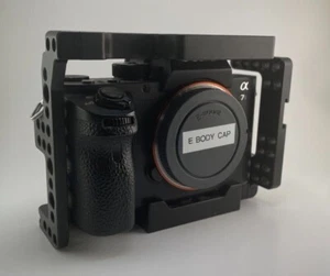 Sony Alpha a7S II 12.1MP Mirrorless Camera unlimited record battery Body + Cage - Picture 1 of 8