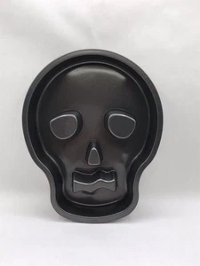Wilton Sugar Skull Day Of The Dead Dia De Los Muertos Cake Pan Mould 12”x9.5” - Picture 1 of 3