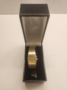 Gerüchte Damen Quarzuhr im Original Etui ungetestet  - Bild 1 von 6