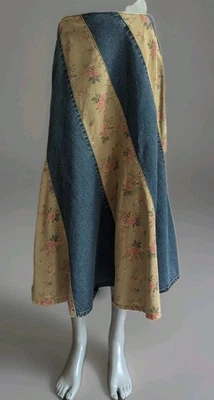 Falda larga línea A de mezclilla/retazos florales St Johns Bay de colección con dobladillo acampanado PM Foto 1 de 4