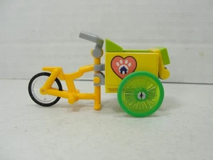 LEGO Triciclo Naranja Claro Brillante Bicicleta Adopción Mascota Café Friends City (41699) - Imagen 1 de 4